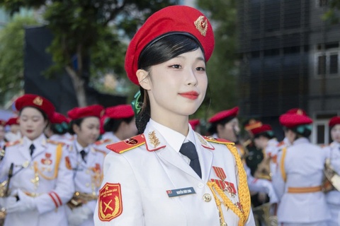 'Diem danh' 15 khoi dieu binh o TP.HCM bang sac phuc hinh anh
