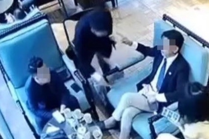 Thanh nien 'ra lenh danh nguoi' o quan ca phe len tieng hinh anh