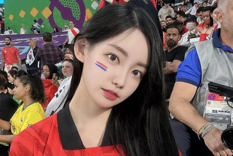 Nu MC 'doi van' nho World Cup 2022, gio ra sao? hinh anh