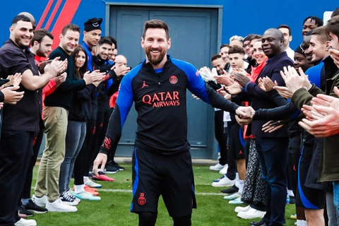 PSG xep hang don Messi hinh anh