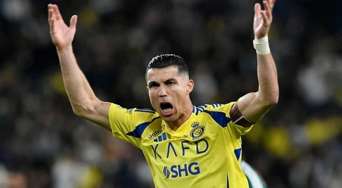 90 phut dinh doat lich su cua Ronaldo hinh anh