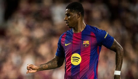 Rashford bi thay chi sau 30 phut tran ra mat Barcelona hinh anh