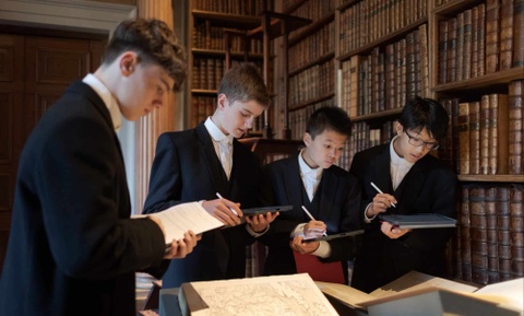 Cach nha giau tuyen gia su cho con gay ngo ngang hinh anh