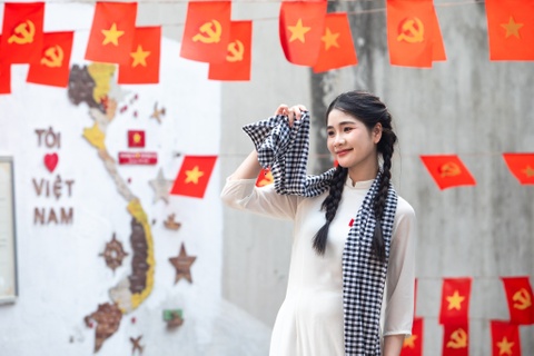 Trường ở TP.HCM tuyển sinh viên tham gia diễu binh tại Hà Nội