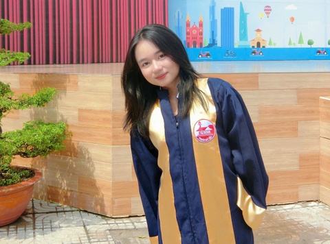 Sinh vien vang mat o le trao hoc bong vi nhap vien dieu tri ung thu hinh anh