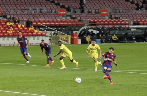 Messi ghi ban anh 1