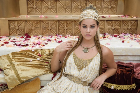 Siêu mẫu Barbara Palvin chạm ngõ điện ảnh với vai diễn đầu tiên.