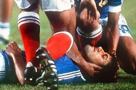 Bat tinh, ton thuong cot song va pha choi xau dang so nhat lich su hinh anh