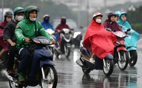 Hà Nội và TP.HCM mưa giông đầu tuần