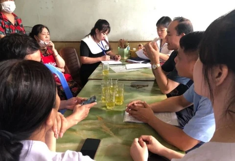 Phạt 14,5 triệu đồng quán cơm bị tố đồ ăn có giòi ở Quảng Ninh
