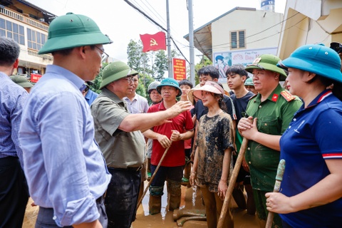 Thu tuong toi Yen Bai chi dao ung pho, khac phuc hau qua mua lu hinh anh