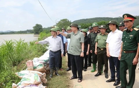 Tong Bi thu kiem tra cong tac phong, chong lut bao o Tuyen Quang hinh anh