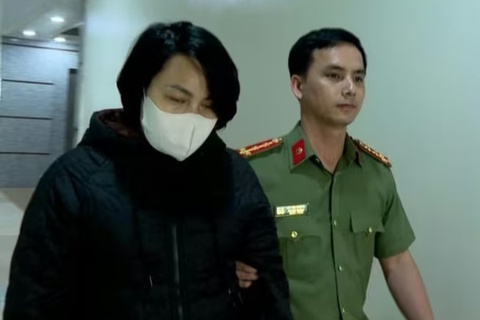 Khoi to 2 nguoi phu nu trong duong day mua ban trai phep hoa don hinh anh