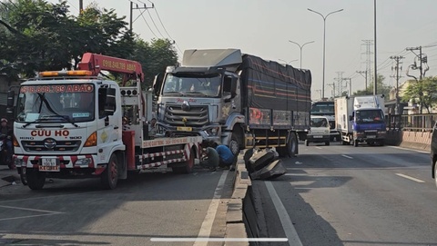 Nhieu cua ngo TP.HCM un tac cuoi tuan hinh anh