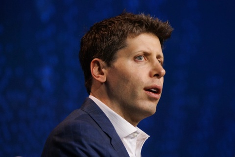 Sam Altman xin lỗi