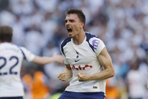 Tottenham sang cua tru hang hinh anh