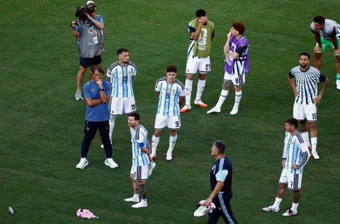 ‘Argentina may mắn chỉ thua Tây Ban Nha 0-1’