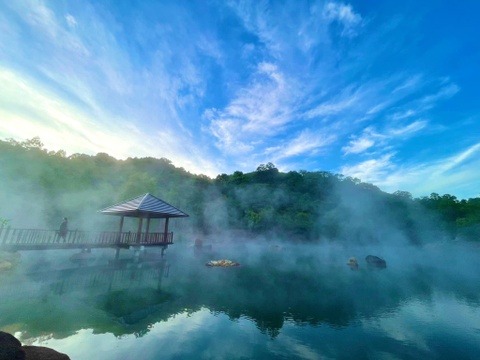 Dam minh noi ‘tien canh ha gioi’ o suoi khoang Bang hinh anh