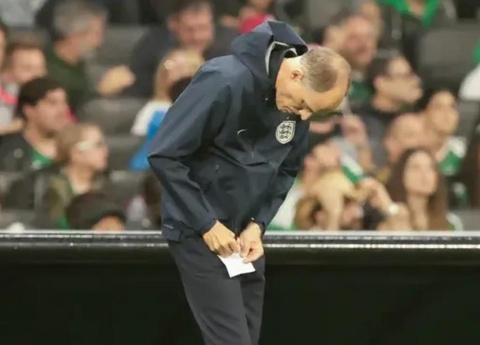 Mảnh giấy bí ẩn của HLV Tuchel