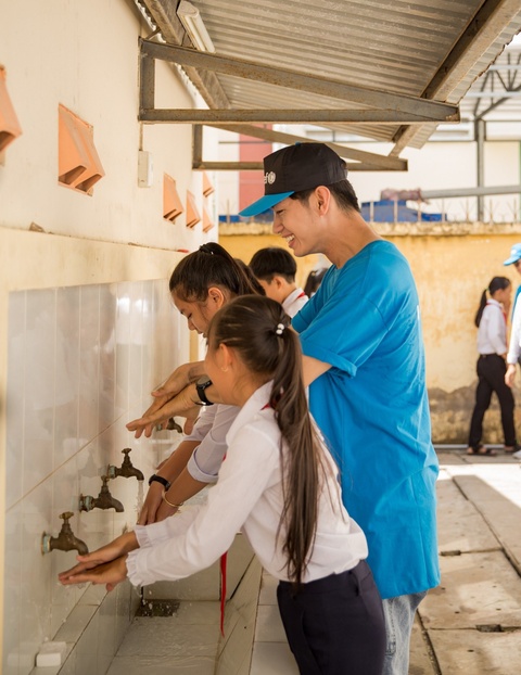 Quang Dang dong hanh cung UNICEF anh 2