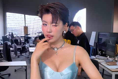 Bao dong cho cac em xinh, anh trai hinh anh