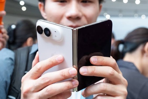 Thế Giới Di Động, CellphoneS dừng nhận cọc iPhone Duo sau 10 phút