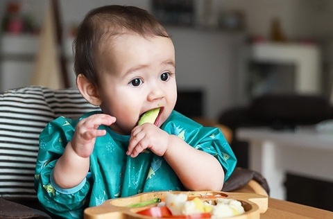 Tre co the bat dau an dam tu giai doan nao? hinh anh