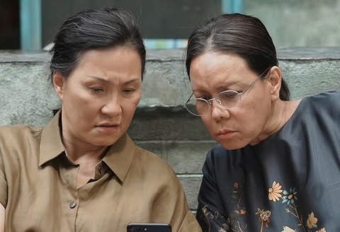 Viet Huong, Hong Dao cuu 'Cuc vang cua ngoai' hinh anh