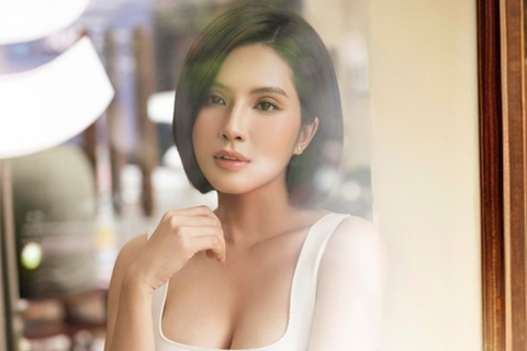 Phim 16+ co Thien An tut doc hinh anh