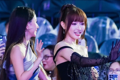 Phim 'bom tan', concert tiep da bung no 2026 hinh anh