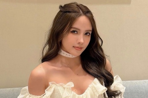 Thieu Bao Tram gay ban tan hinh anh