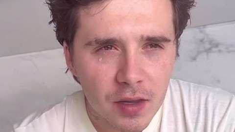 Em trai 'da xeo' Brooklyn Beckham hinh anh