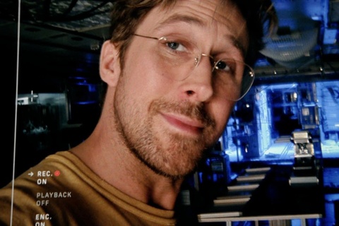 Chuyen xuc dong ve nguoi dan ong troi dat 11 nam trong vu tru hinh anh