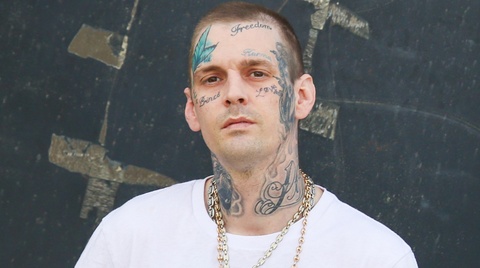 Lum xum quanh cai chet cua Aaron Carter hinh anh