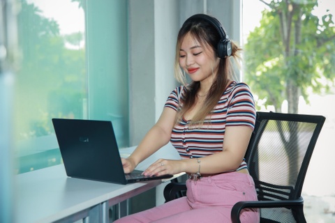 Cai kho cua chieu mo nhan su xuyen bien gioi hinh anh