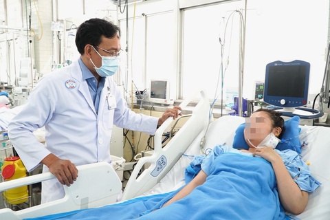 Bac si TP.HCM cuu ca benh hiem 100 nam moi co 156 ca hinh anh