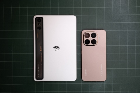 Doi thu cua iPad mini hinh anh