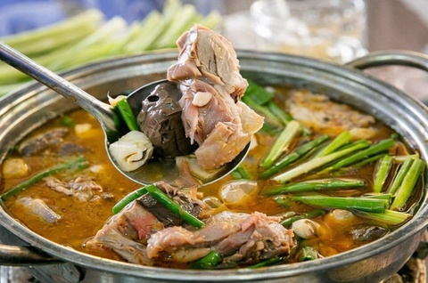 Bo phan o vit chua tui dich hoi, nhieu vi khuan hinh anh