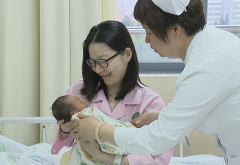 Du than thiet den dau, 4 nhom nguoi nay can tranh be tre so sinh hinh anh