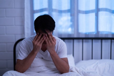 Ba thói quen càng làm, testosterone nam giới càng giảm không phanh