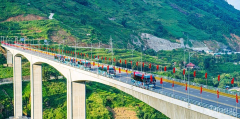 Tam dung thu phi BOT Sa Pa mot thang hinh anh