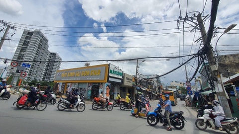 Du an mo rong duong 'tu than' o TP.HCM doi von hon 1.000 ty hinh anh