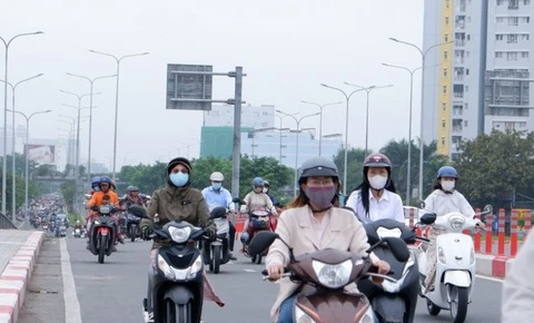 Tuan moi, TP.HCM don khong khi lanh tang cuong hinh anh