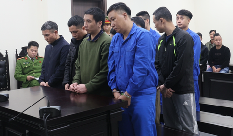 Cuu can bo nhan tien 'bao ke' cho quan karaoke to chuc tiec ma tuy hinh anh