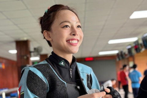 'Hoa khoi ban sung' dinh chinh tin don tinh cam hinh anh