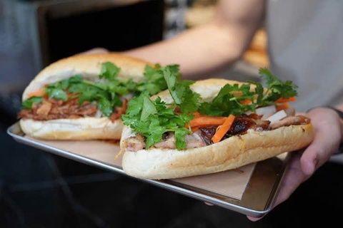 Khac biet cua banh mi Bac - Trung - Nam hinh anh