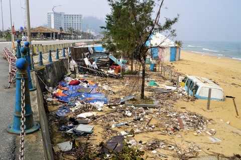 Bai bien Thien Cam ngap rac hinh anh