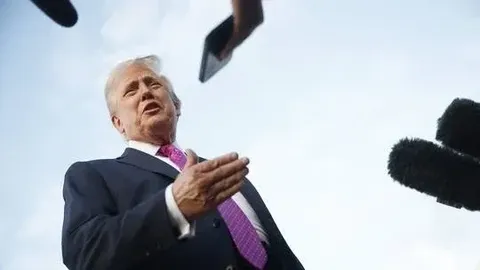 Tong thong Trump: Iran 'dang gio tro' hinh anh