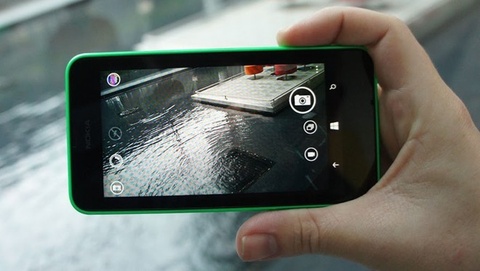 Một chiếc smartphone có camera tốt là lựa chọn cần thiết với phượt thủ. 