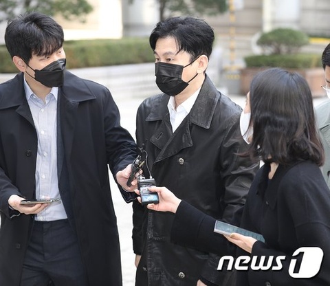 yang hyun suk ra toa anh 1